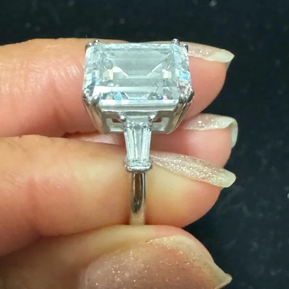 5ct CZ engagement ring - Picture 2 of 4